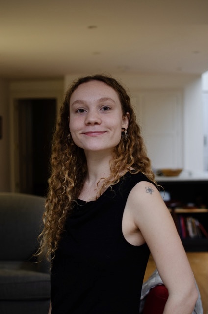 Anna Zettelmeyer Headshot