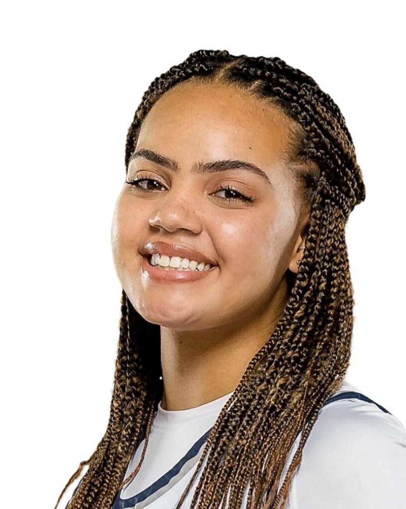 Isabella John headshot