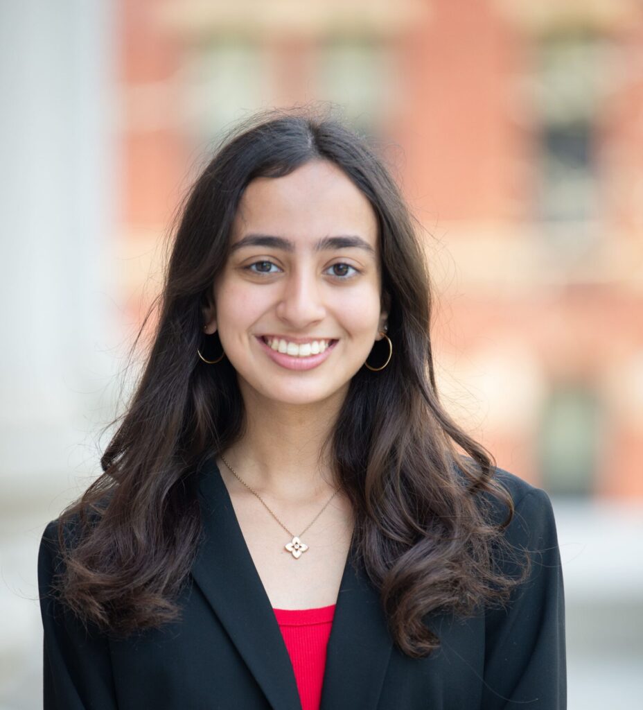 Riya Sikand - headshot