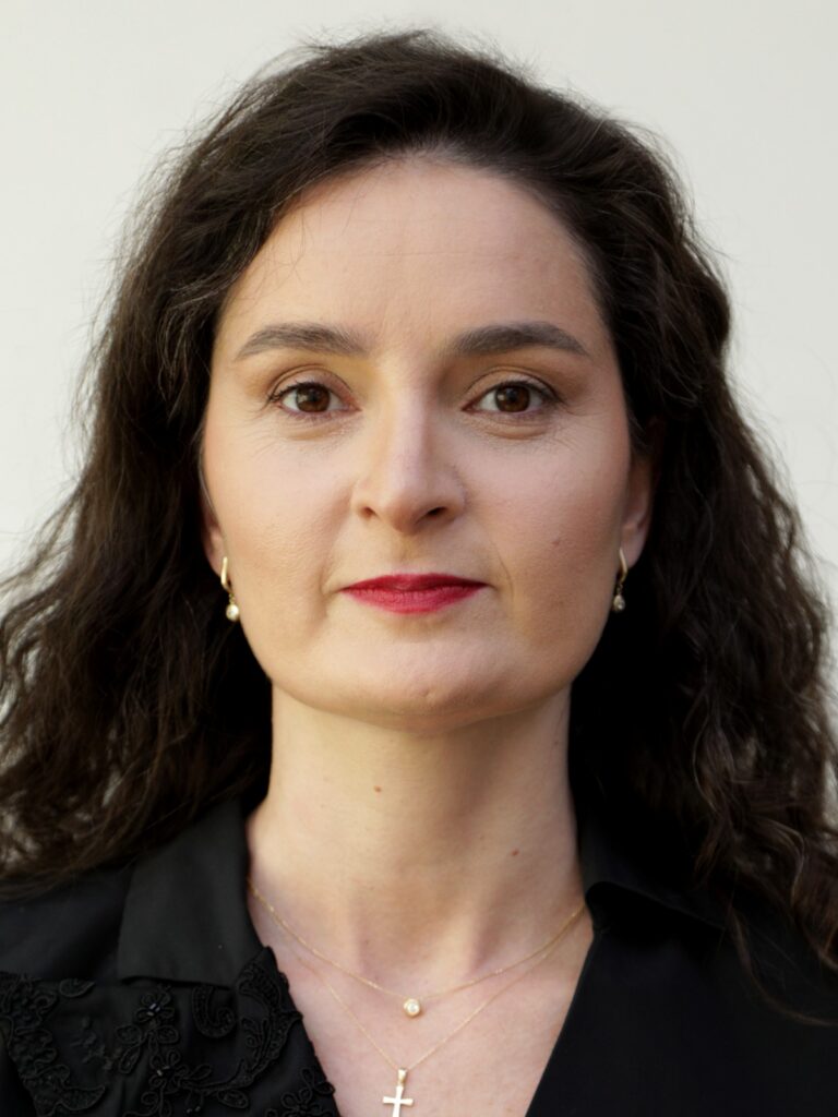 Lela Sulaberidze Headshot